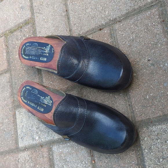 Vintage Women's Blue Leather & Wood Clogs - Picture 8 of 9